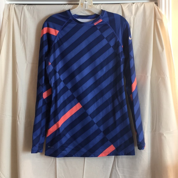 Nike Tops - Nike Long-Sleeve Fitted Shirt